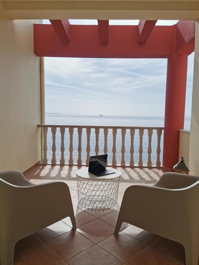 Marine Apartments Venetiko Paralia Agias Foteinis Exteriör bild